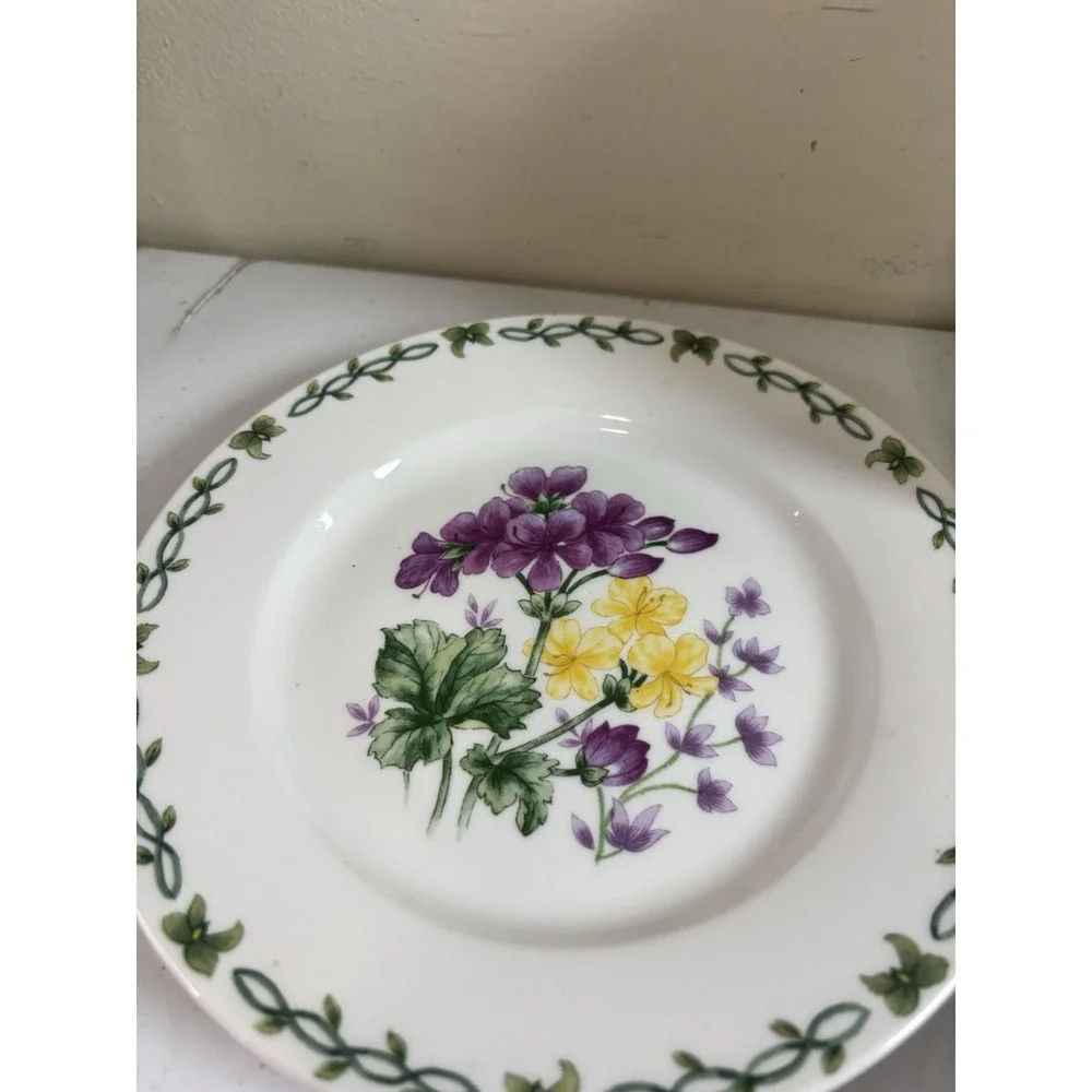 Thomson Pottery FLORAL GARDEN Salad/Bread Plates 7 3/8